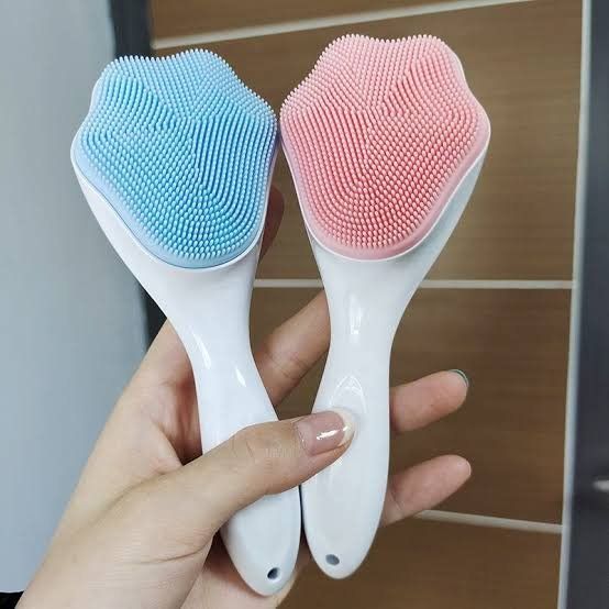 Electric Facial Cleanser Brush – Deep Pore Cleansing & Massage Tool